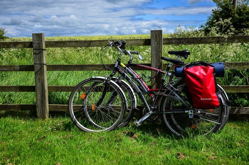 105 - Yorkshire Wolds i Wharram Percy, czyli makowa Anglia