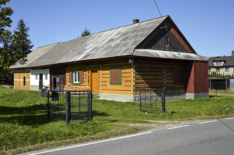 10 - Zielony szlak z Jabłonki pod Babią. W cieniu wielkiej góry