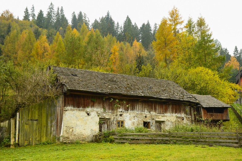 03 - Przełęcz nad Łapszanką z Łapsz. Jesienne mgły