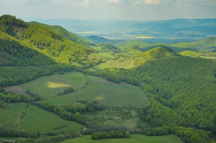 18 - Góry Strażowskie.  Rohatá skala i Ostrá Malenica