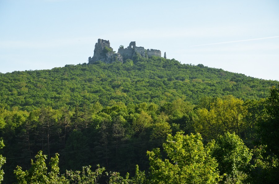 117 - Góry Trybecz (Tribeč): zamek Gýmeš i Veľký Tribeč