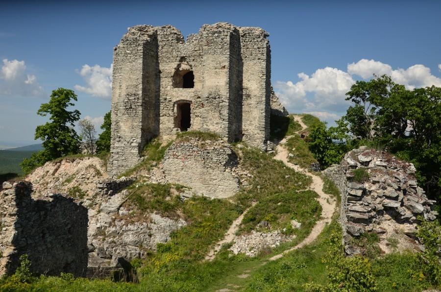 89 - Góry Trybecz (Tribeč): zamek Gýmeš i Veľký Tribeč