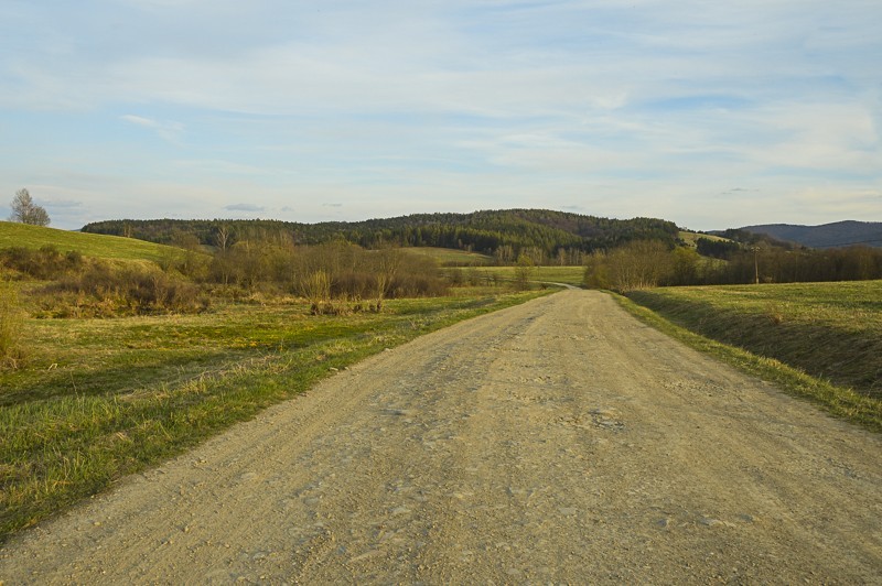 82 - Wola Michowa, Mików i Smolnik przez przełęcz Żebrak